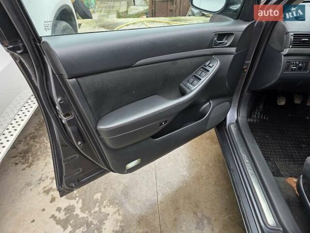 Серый Тойота Авенсис, объемом двигателя 2.2 л и пробегом 340 тыс. км за 3999 $, фото 22 на Automoto.ua