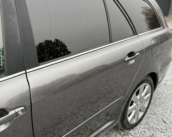 Серый Тойота Авенсис, объемом двигателя 2 л и пробегом 194 тыс. км за 7800 $, фото 52 на Automoto.ua