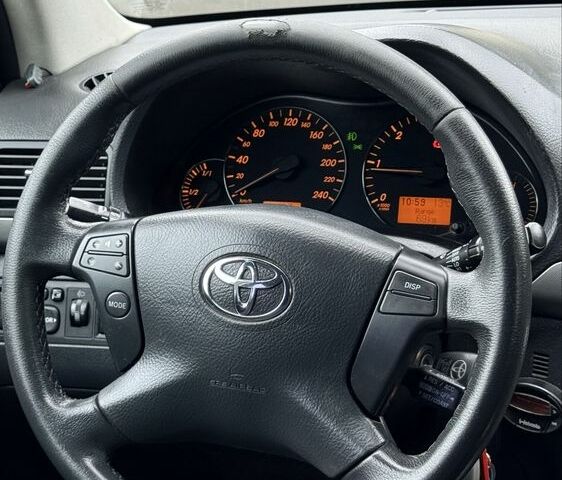 Серый Тойота Авенсис, объемом двигателя 2 л и пробегом 300 тыс. км за 2750 $, фото 8 на Automoto.ua