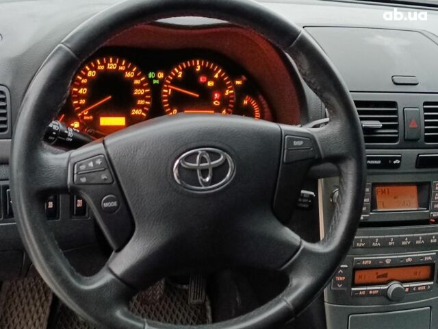 Серый Тойота Авенсис, объемом двигателя 2 л и пробегом 353 тыс. км за 6450 $, фото 24 на Automoto.ua