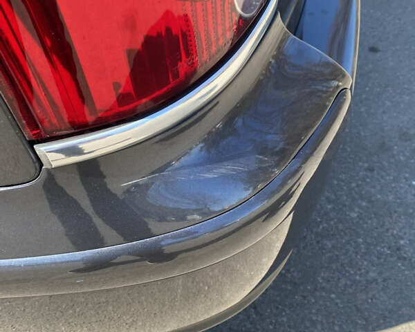 Серый Тойота Авенсис, объемом двигателя 2 л и пробегом 260 тыс. км за 6500 $, фото 8 на Automoto.ua