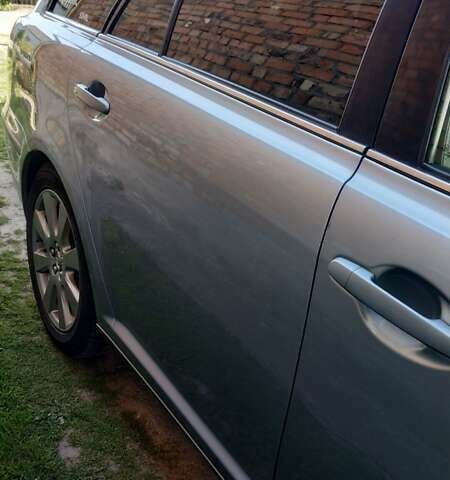 Сірий Тойота Авенсіс, об'ємом двигуна 2 л та пробігом 409 тис. км за 7000 $, фото 5 на Automoto.ua