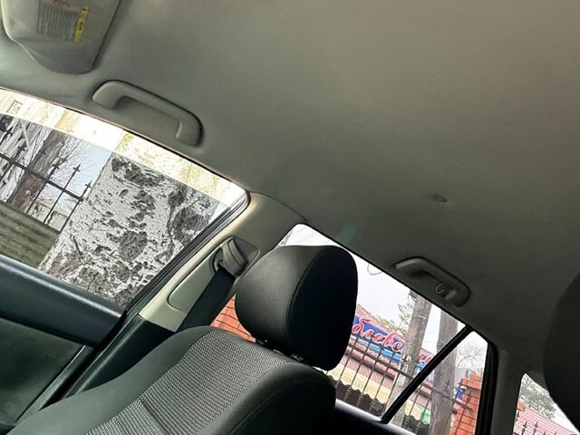 Серый Тойота Авенсис, объемом двигателя 2 л и пробегом 290 тыс. км за 6750 $, фото 4 на Automoto.ua