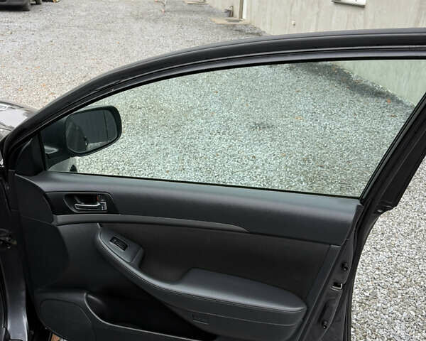 Серый Тойота Авенсис, объемом двигателя 2 л и пробегом 194 тыс. км за 7800 $, фото 80 на Automoto.ua