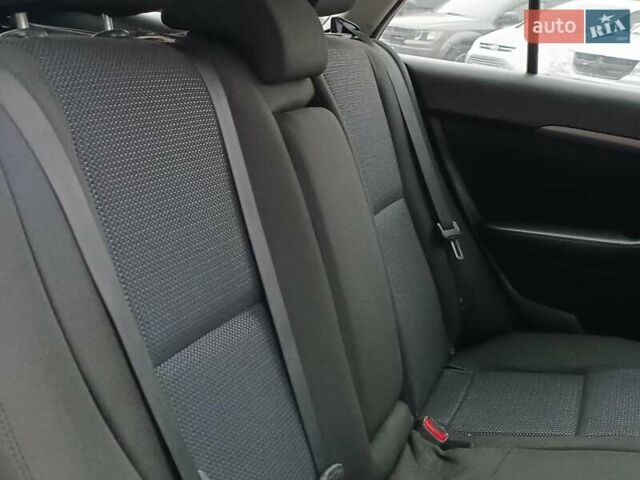 Сірий Тойота Авенсіс, об'ємом двигуна 2 л та пробігом 353 тис. км за 6450 $, фото 40 на Automoto.ua