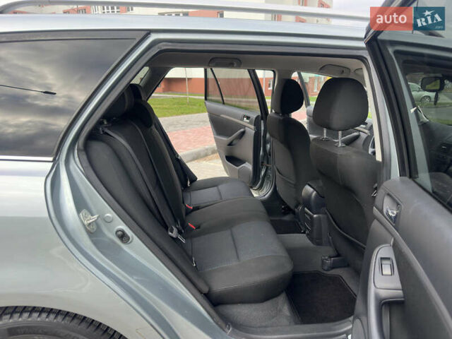 Серый Тойота Авенсис, объемом двигателя 1.8 л и пробегом 203 тыс. км за 7499 $, фото 32 на Automoto.ua