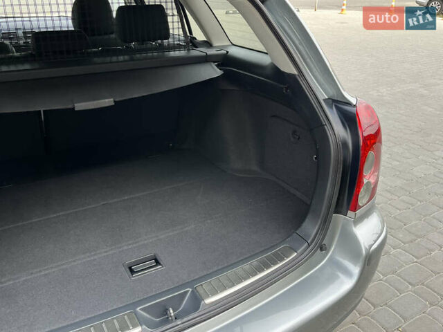 Сірий Тойота Авенсіс, об'ємом двигуна 1.8 л та пробігом 233 тис. км за 7700 $, фото 36 на Automoto.ua