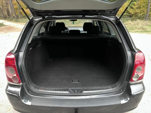 Сірий Тойота Авенсіс, об'ємом двигуна 2 л та пробігом 400 тис. км за 3500 $, фото 6 на Automoto.ua