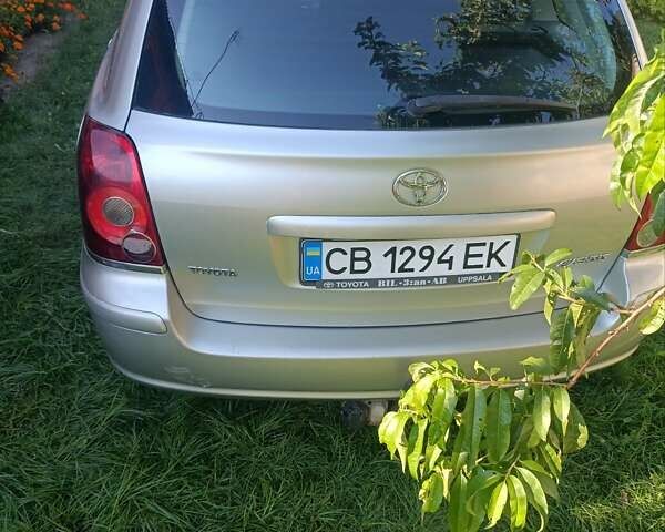 Серый Тойота Авенсис, объемом двигателя 2 л и пробегом 278 тыс. км за 7200 $, фото 12 на Automoto.ua