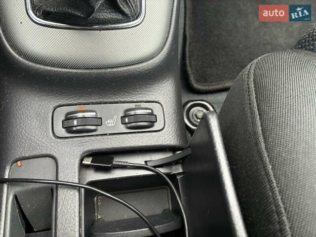 Серый Тойота Авенсис, объемом двигателя 1.79 л и пробегом 210 тыс. км за 7300 $, фото 9 на Automoto.ua