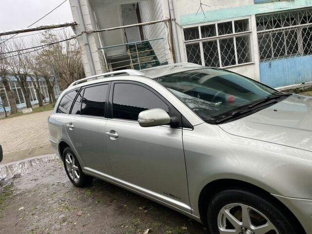 Серый Тойота Авенсис, объемом двигателя 2 л и пробегом 292 тыс. км за 6750 $, фото 1 на Automoto.ua