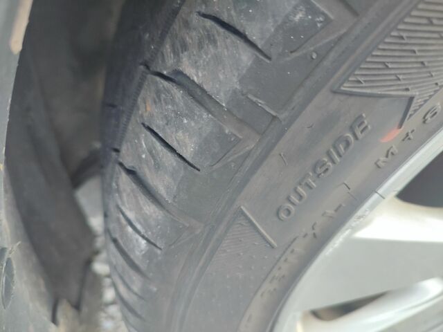 Серый Тойота Авенсис, объемом двигателя 2 л и пробегом 325 тыс. км за 5700 $, фото 18 на Automoto.ua