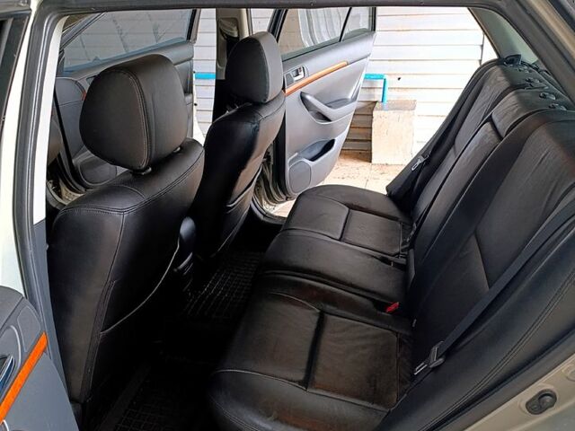 Сірий Тойота Авенсіс, об'ємом двигуна 2.2 л та пробігом 280 тис. км за 7000 $, фото 3 на Automoto.ua