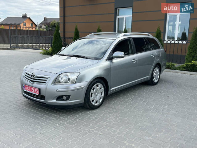 Сірий Тойота Авенсіс, об'ємом двигуна 1.8 л та пробігом 233 тис. км за 7700 $, фото 1 на Automoto.ua