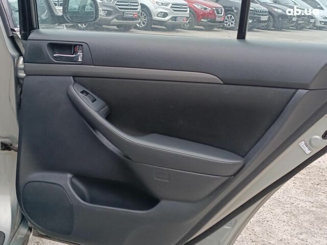 Серый Тойота Авенсис, объемом двигателя 2 л и пробегом 353 тыс. км за 6450 $, фото 36 на Automoto.ua