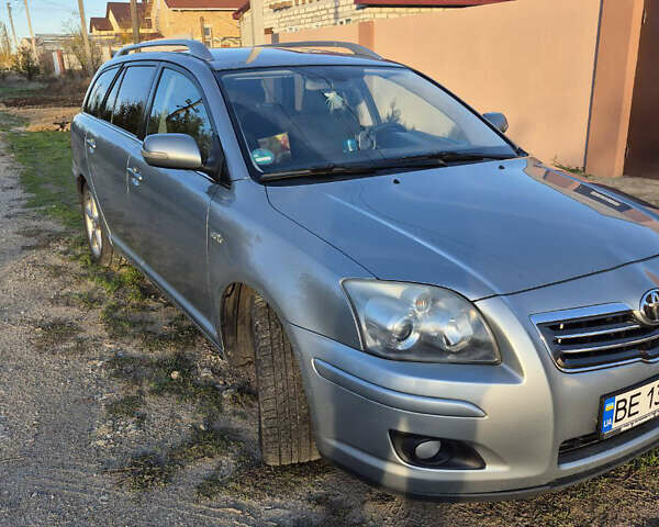 Серый Тойота Авенсис, объемом двигателя 2.23 л и пробегом 280 тыс. км за 5500 $, фото 1 на Automoto.ua