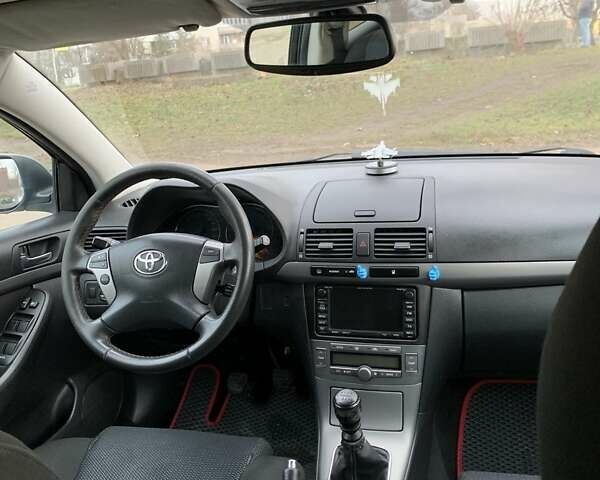 Серый Тойота Авенсис, объемом двигателя 2.2 л и пробегом 243 тыс. км за 6200 $, фото 8 на Automoto.ua