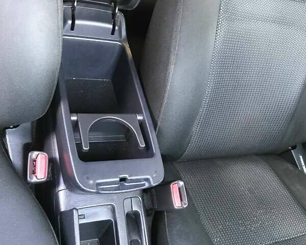 Серый Тойота Авенсис, объемом двигателя 2 л и пробегом 356 тыс. км за 4300 $, фото 35 на Automoto.ua