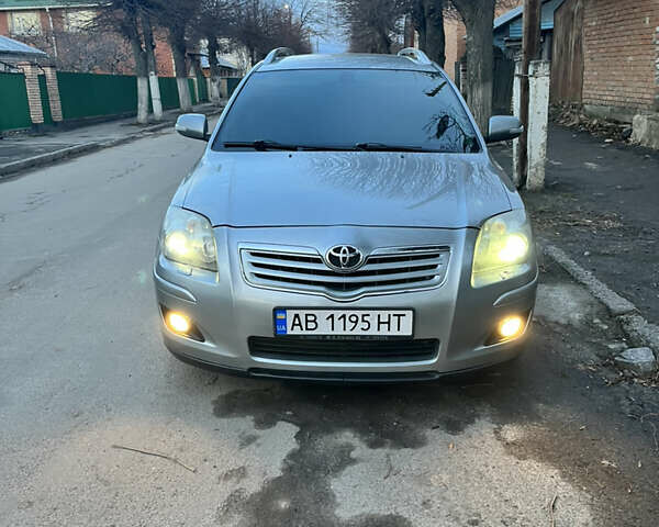 Сірий Тойота Авенсіс, об'ємом двигуна 2 л та пробігом 248 тис. км за 8200 $, фото 1 на Automoto.ua