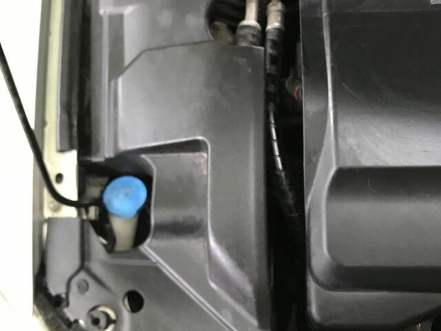 Серый Тойота Авенсис, объемом двигателя 2 л и пробегом 270 тыс. км за 7100 $, фото 5 на Automoto.ua