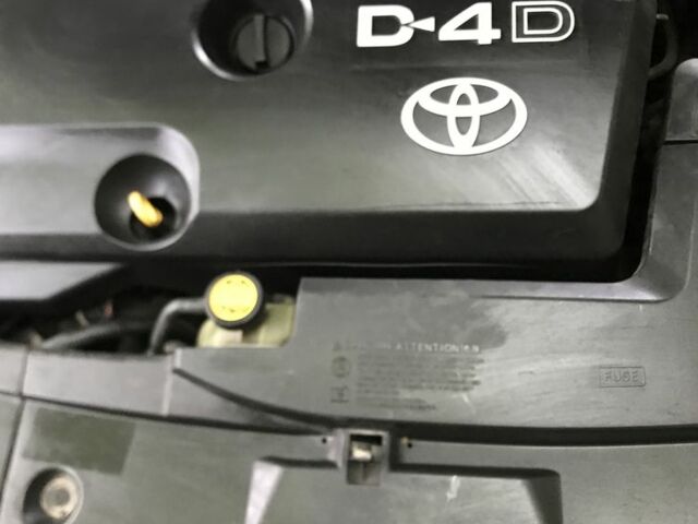 Серый Тойота Авенсис, объемом двигателя 2 л и пробегом 270 тыс. км за 7100 $, фото 7 на Automoto.ua