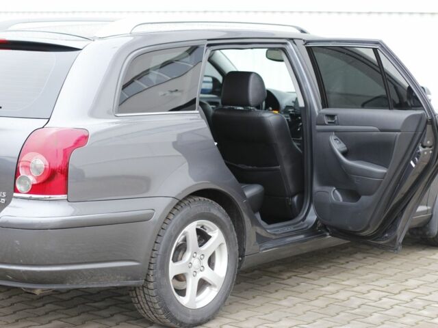Серый Тойота Авенсис, объемом двигателя 2 л и пробегом 300 тыс. км за 8200 $, фото 17 на Automoto.ua