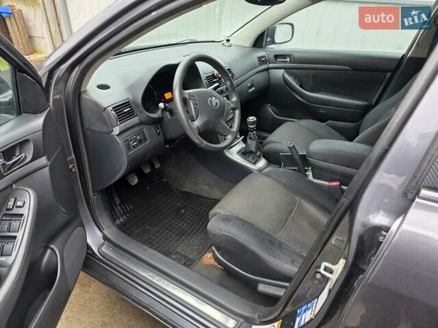 Серый Тойота Авенсис, объемом двигателя 2.2 л и пробегом 340 тыс. км за 3999 $, фото 21 на Automoto.ua