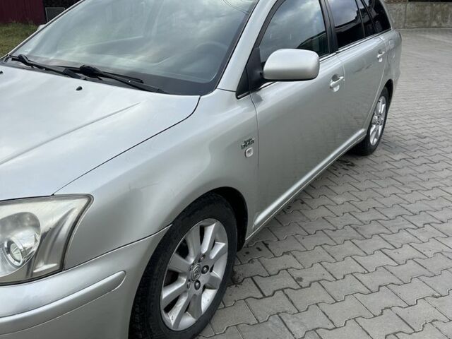 Серый Тойота Авенсис, объемом двигателя 2.2 л и пробегом 350 тыс. км за 2400 $, фото 3 на Automoto.ua