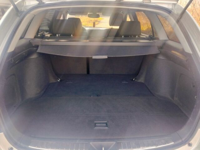 Серый Тойота Авенсис, объемом двигателя 0 л и пробегом 288 тыс. км за 6200 $, фото 5 на Automoto.ua