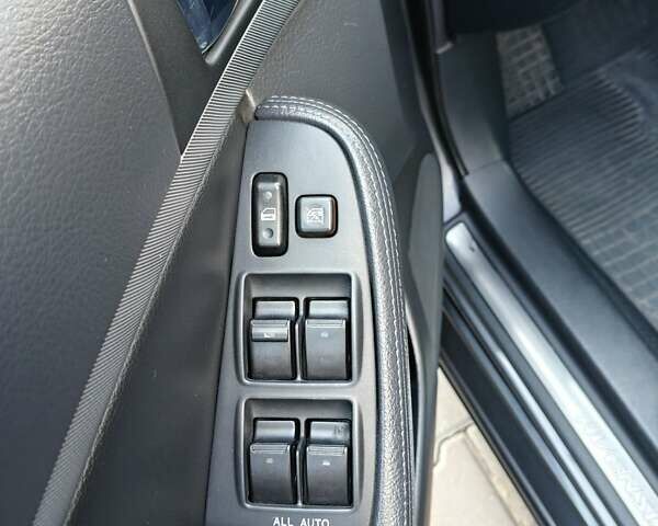 Серый Тойота Авенсис, объемом двигателя 2.2 л и пробегом 335 тыс. км за 6950 $, фото 32 на Automoto.ua