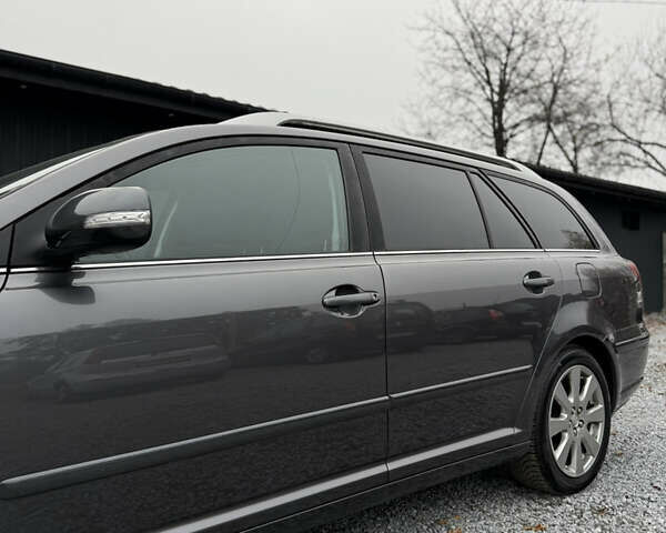 Серый Тойота Авенсис, объемом двигателя 2 л и пробегом 194 тыс. км за 7800 $, фото 28 на Automoto.ua