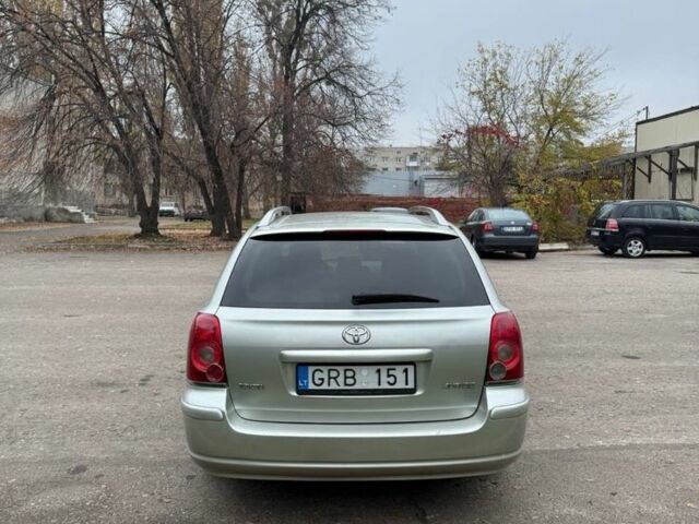 Серый Тойота Авенсис, объемом двигателя 2.2 л и пробегом 300 тыс. км за 3400 $, фото 4 на Automoto.ua