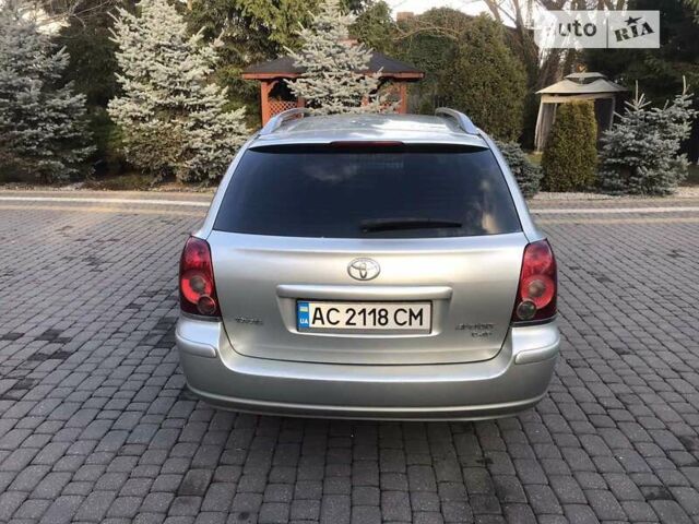 Сірий Тойота Авенсіс, об'ємом двигуна 2 л та пробігом 350 тис. км за 5900 $, фото 1 на Automoto.ua