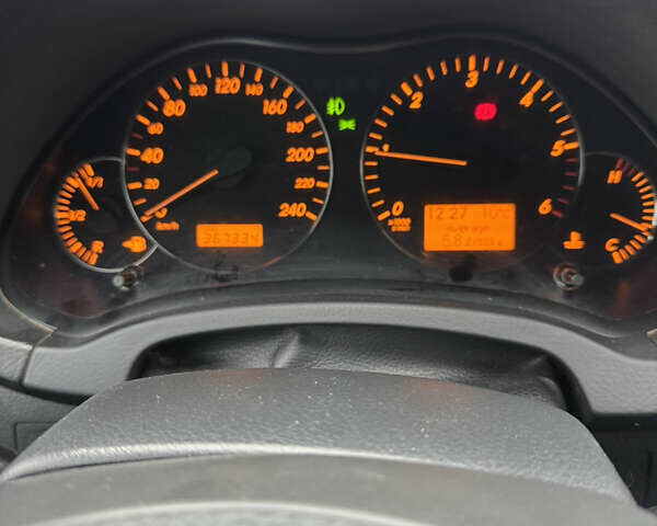 Серый Тойота Авенсис, объемом двигателя 2.2 л и пробегом 367 тыс. км за 6800 $, фото 1 на Automoto.ua