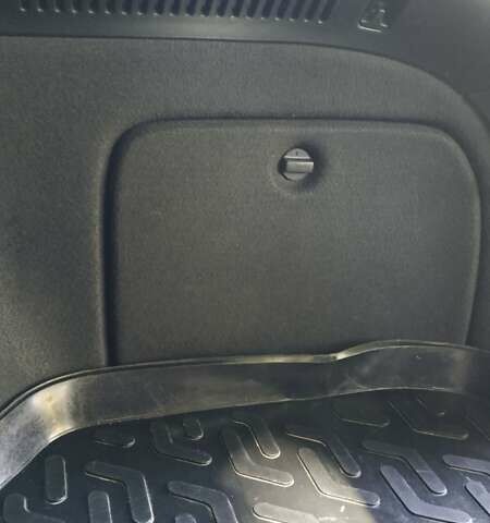 Сірий Тойота Авенсіс, об'ємом двигуна 2 л та пробігом 409 тис. км за 7000 $, фото 76 на Automoto.ua