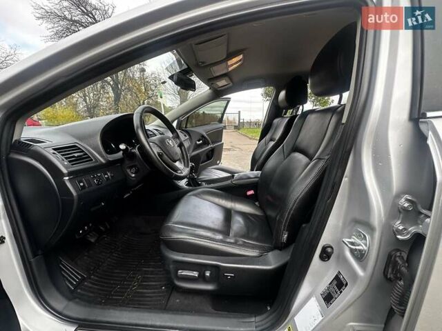 Серый Тойота Авенсис, объемом двигателя 2 л и пробегом 243 тыс. км за 7999 $, фото 20 на Automoto.ua