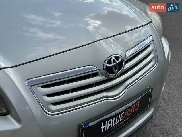 Сірий Тойота Авенсіс, об'ємом двигуна 2 л та пробігом 290 тис. км за 6500 $, фото 9 на Automoto.ua