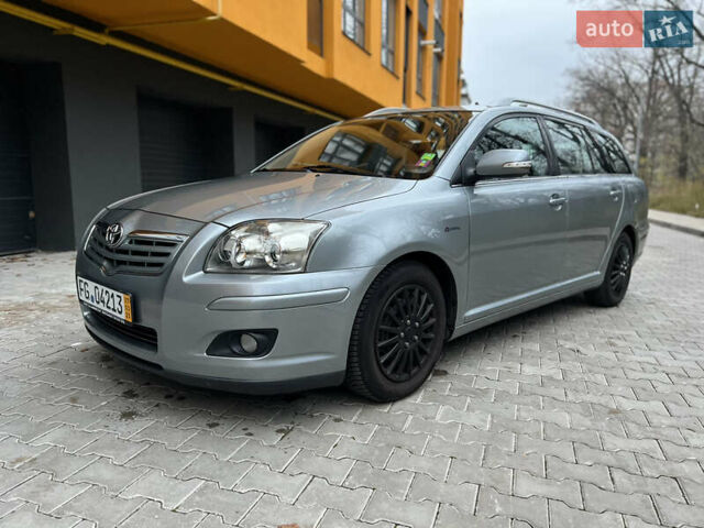 Серый Тойота Авенсис, объемом двигателя 1.8 л и пробегом 203 тыс. км за 7300 $, фото 2 на Automoto.ua