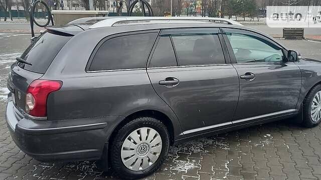 Сірий Тойота Авенсіс, об'ємом двигуна 2.2 л та пробігом 180 тис. км за 7600 $, фото 1 на Automoto.ua