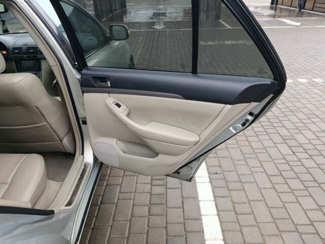 Серый Тойота Авенсис, объемом двигателя 2 л и пробегом 300 тыс. км за 2599 $, фото 11 на Automoto.ua