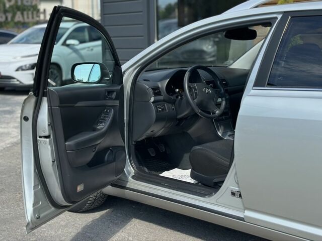 Сірий Тойота Авенсіс, об'ємом двигуна 2.2 л та пробігом 195 тис. км за 7700 $, фото 10 на Automoto.ua