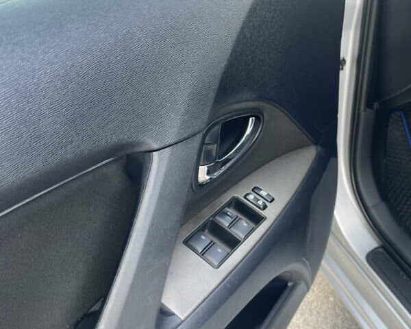 Серый Тойота Авенсис, объемом двигателя 2 л и пробегом 230 тыс. км за 7800 $, фото 20 на Automoto.ua