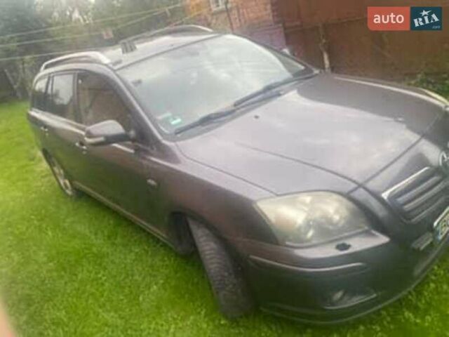 Серый Тойота Авенсис, объемом двигателя 2.2 л и пробегом 244 тыс. км за 7489 $, фото 4 на Automoto.ua