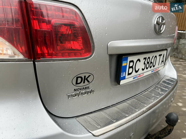 Серый Тойота Авенсис, объемом двигателя 2 л и пробегом 281 тыс. км за 8300 $, фото 5 на Automoto.ua