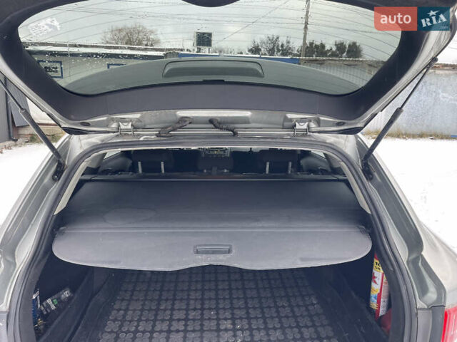 Серый Тойота Авенсис, объемом двигателя 2 л и пробегом 280 тыс. км за 7800 $, фото 9 на Automoto.ua