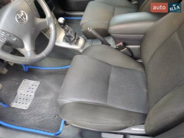 Серый Тойота Авенсис, объемом двигателя 2.01 л и пробегом 310 тыс. км за 7800 $, фото 1 на Automoto.ua