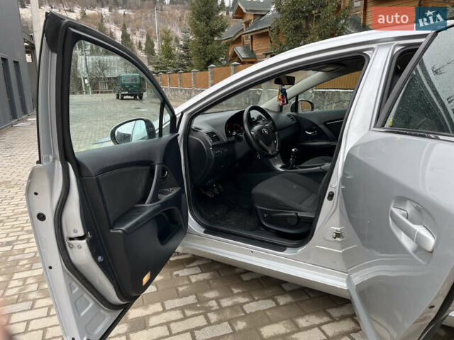 Серый Тойота Авенсис, объемом двигателя 2 л и пробегом 281 тыс. км за 8300 $, фото 11 на Automoto.ua
