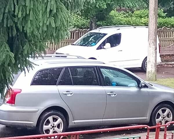 Серый Тойота Авенсис, объемом двигателя 2 л и пробегом 282 тыс. км за 7300 $, фото 10 на Automoto.ua