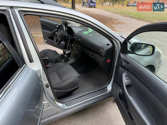 Серый Тойота Авенсис, объемом двигателя 1.8 л и пробегом 232 тыс. км за 6200 $, фото 13 на Automoto.ua