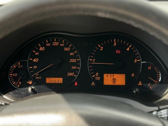 Сірий Тойота Авенсіс, об'ємом двигуна 2.2 л та пробігом 195 тис. км за 7700 $, фото 18 на Automoto.ua